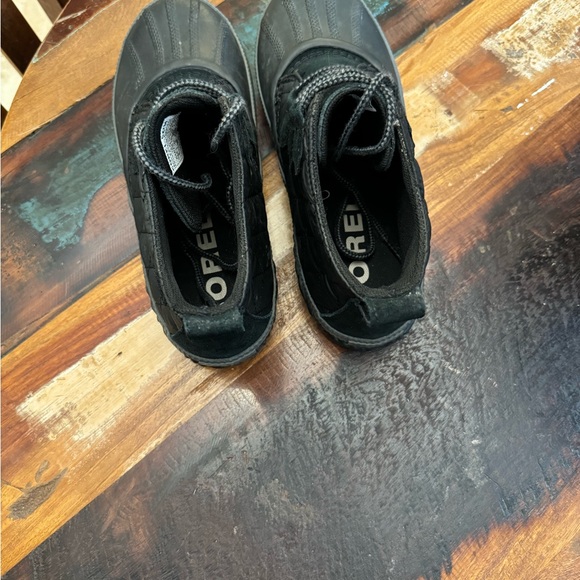 Sorel out and about boots size 8 - Picture 2 of 4